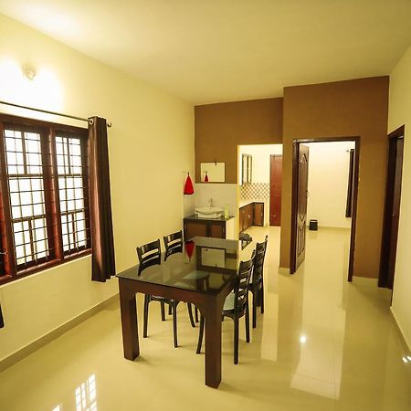 Kananam Retrteat Hotel Todupulai Exterior foto