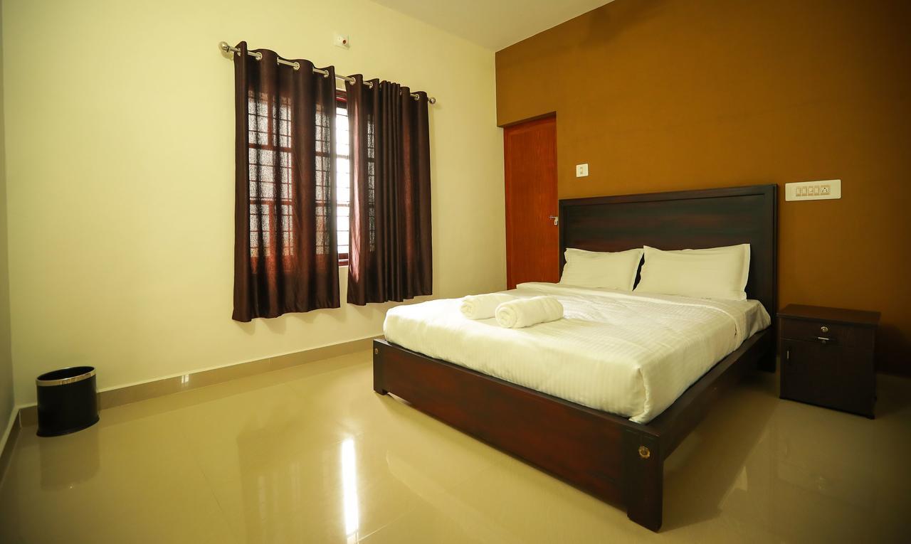 Kananam Retrteat Hotel Todupulai Exterior foto